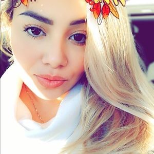 Meet your Posher, Elizabeth